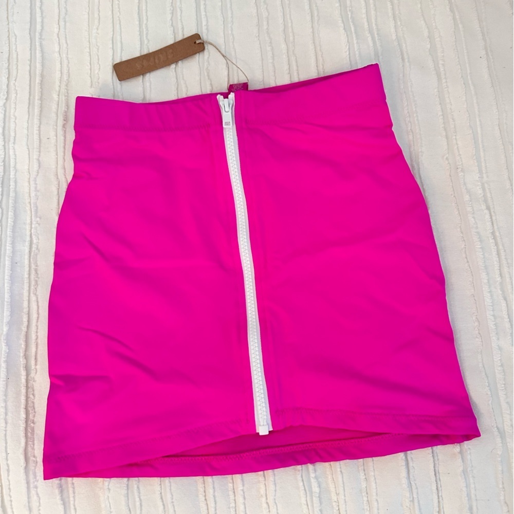 NWT SKIMS Size XS Swim Zip-Up Mini Skirt in Hibiscus - Picture 5 of 6